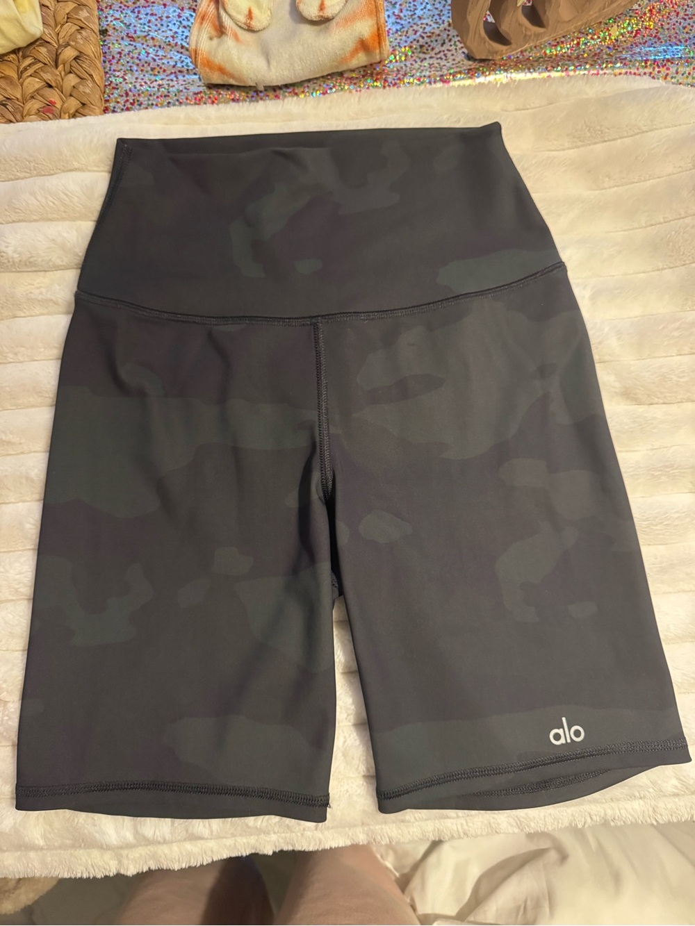 ALO Yoga High-Waist Camo Bike Shorts - Black